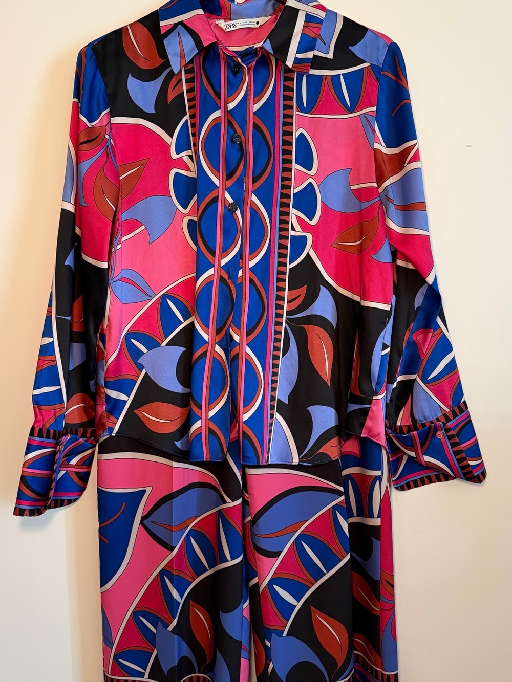 Zara Pink & Blue Abstract Stripe Button-Up Blouse